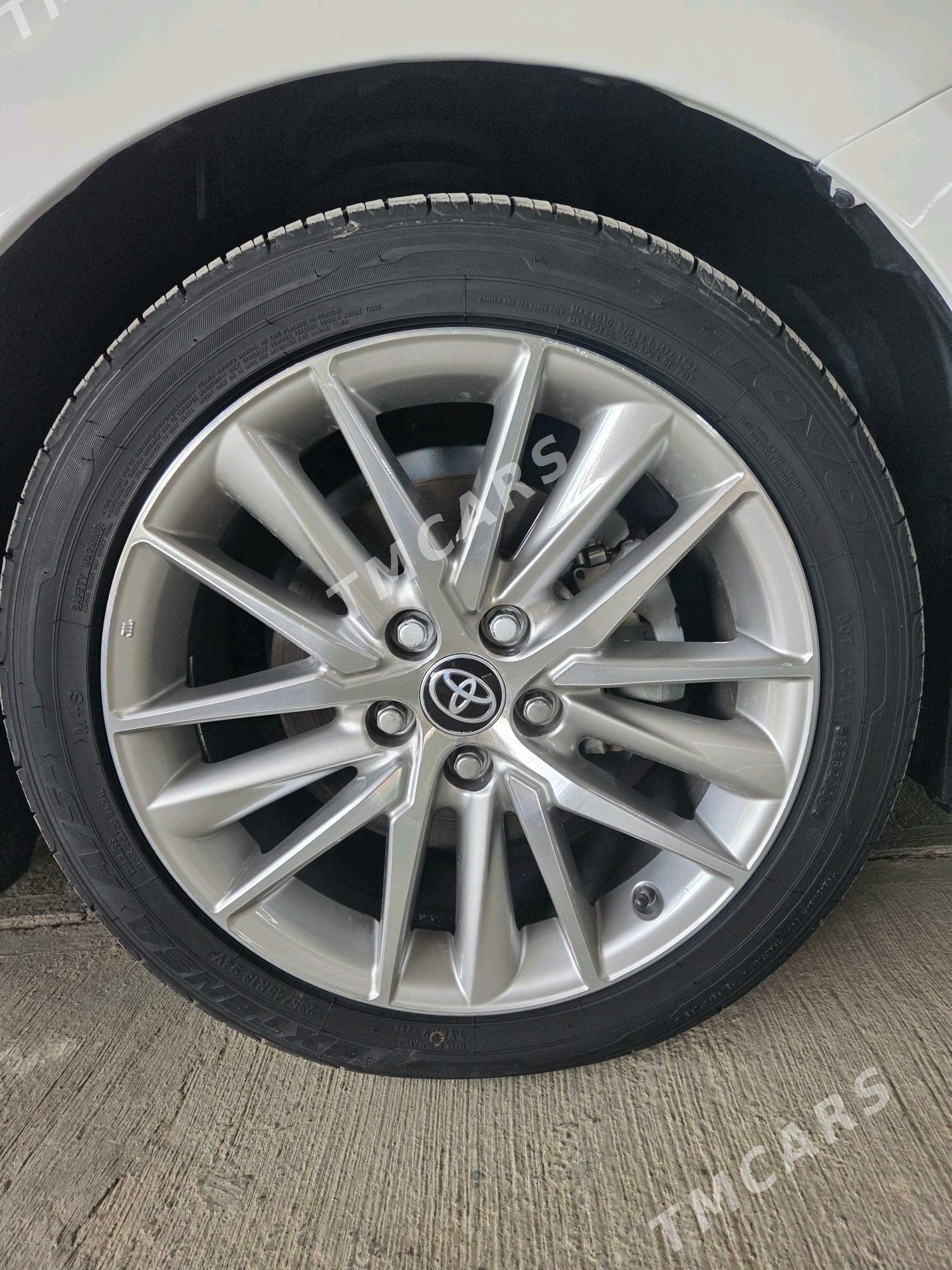 Toyota Camry 2021 - 305 000 TMT - Ашхабад - img 8