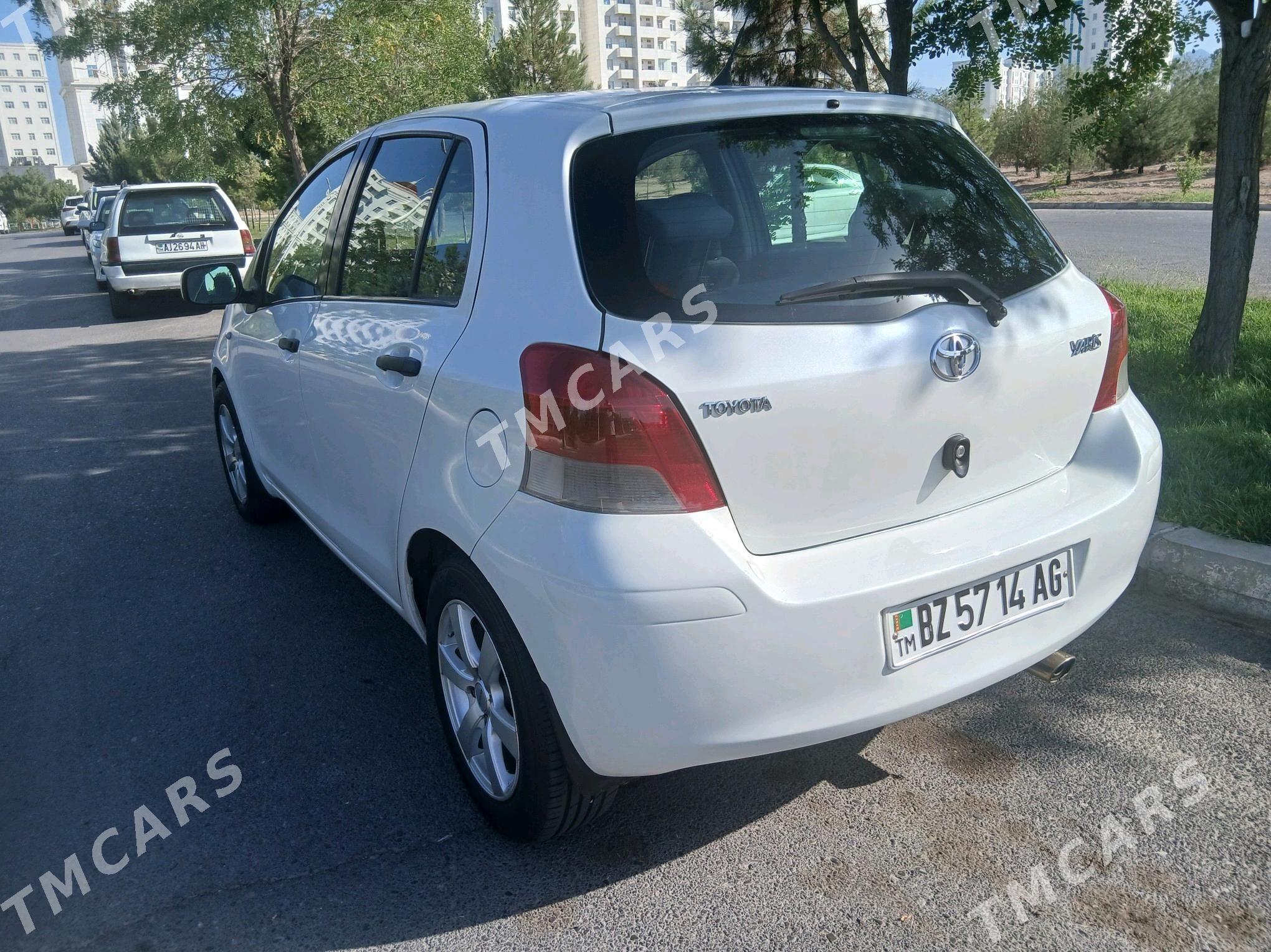 Toyota Yaris 2009 - 125 000 TMT - Parahat 8 - img 2