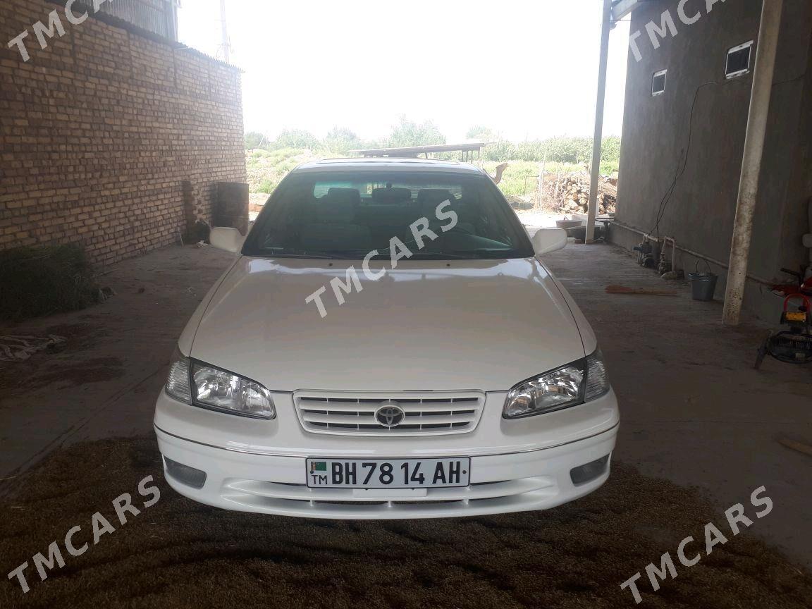 Toyota Camry 1998 - 125 000 TMT - Теджен - img 8