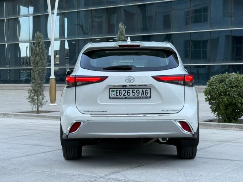 Toyota Highlander 2020 - 567 000 TMT - Ашхабад - img 4