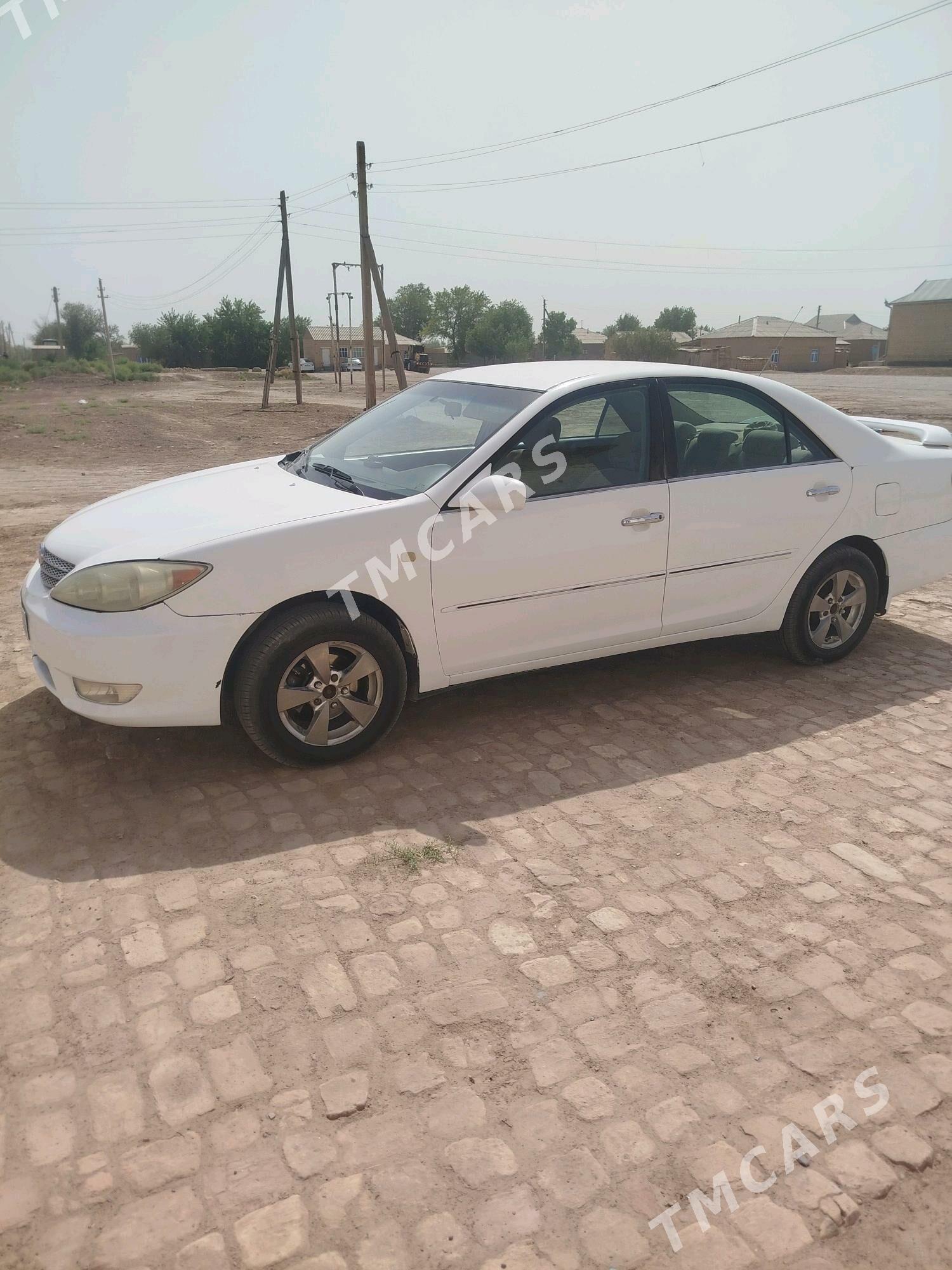Toyota Camry 2004 - 120 000 TMT - Бабадайхан - img 2