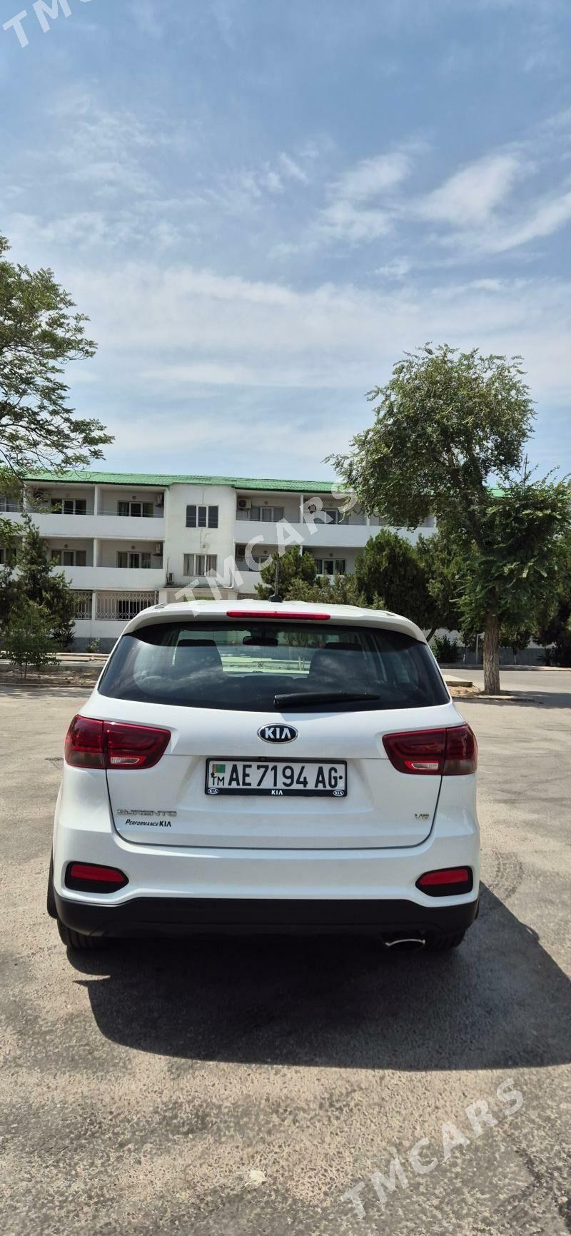 Kia Sorento 2019 - 290 000 TMT - Aşgabat - img 2