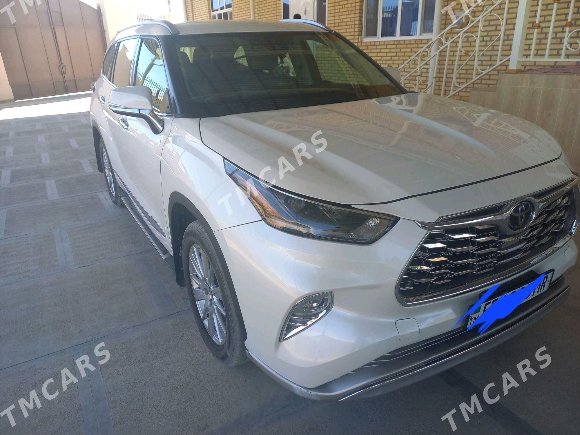 Toyota Highlander 2021 - 500 000 TMT - Мары - img 3