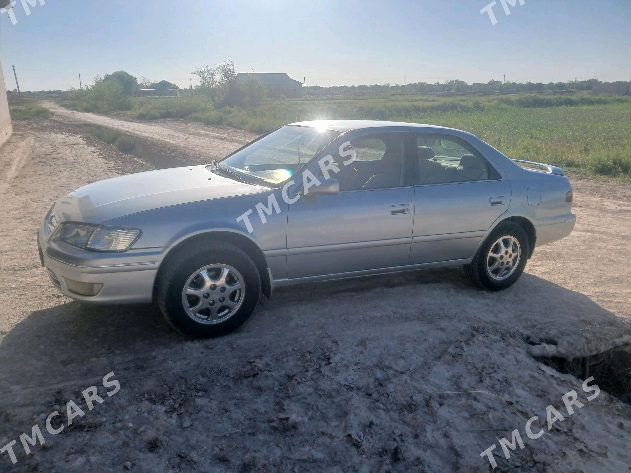 Toyota Camry 2000 - 140 000 TMT - Köneürgenç - img 4