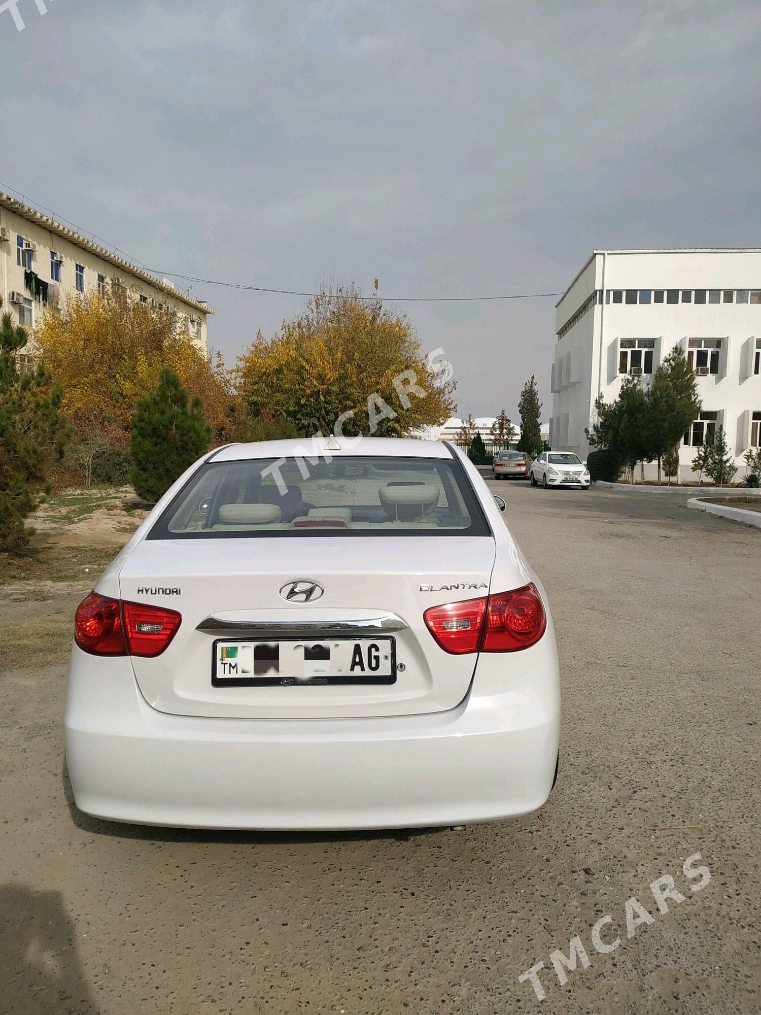 Hyundai Elantra 2010 - 148 000 TMT - Ашхабад - img 8