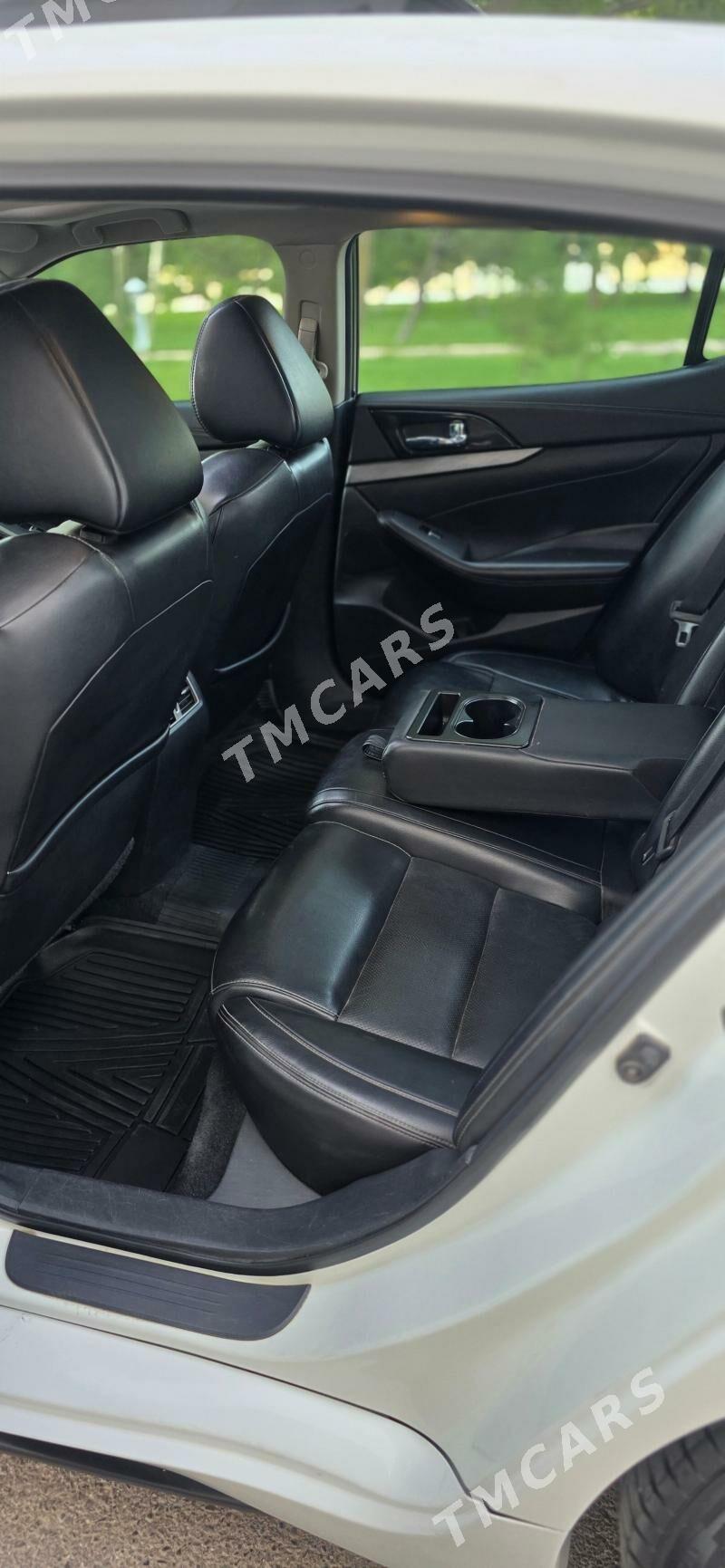 Nissan Maxima 2018 - 200 000 TMT - Бедев - img 8