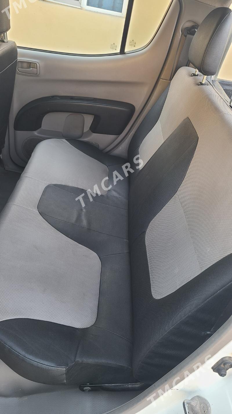 Mitsubishi L200 2013 - 150 000 TMT - Aşgabat - img 7