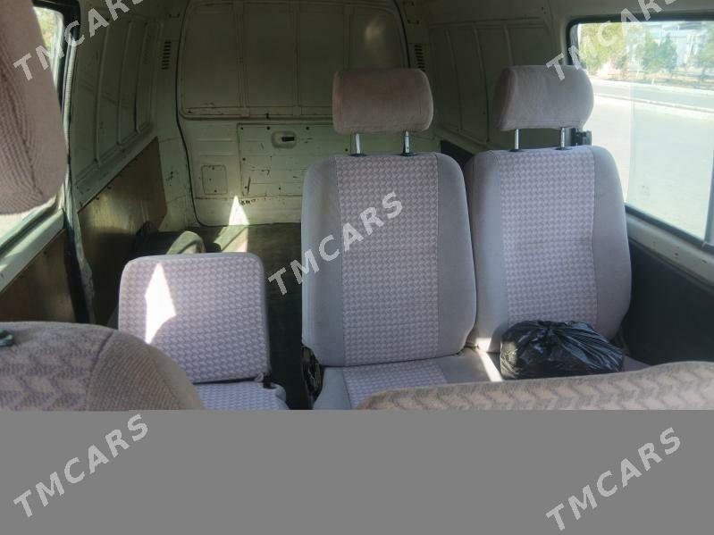 Toyota Hiace 2008 - 70 000 TMT - Seýdi - img 6