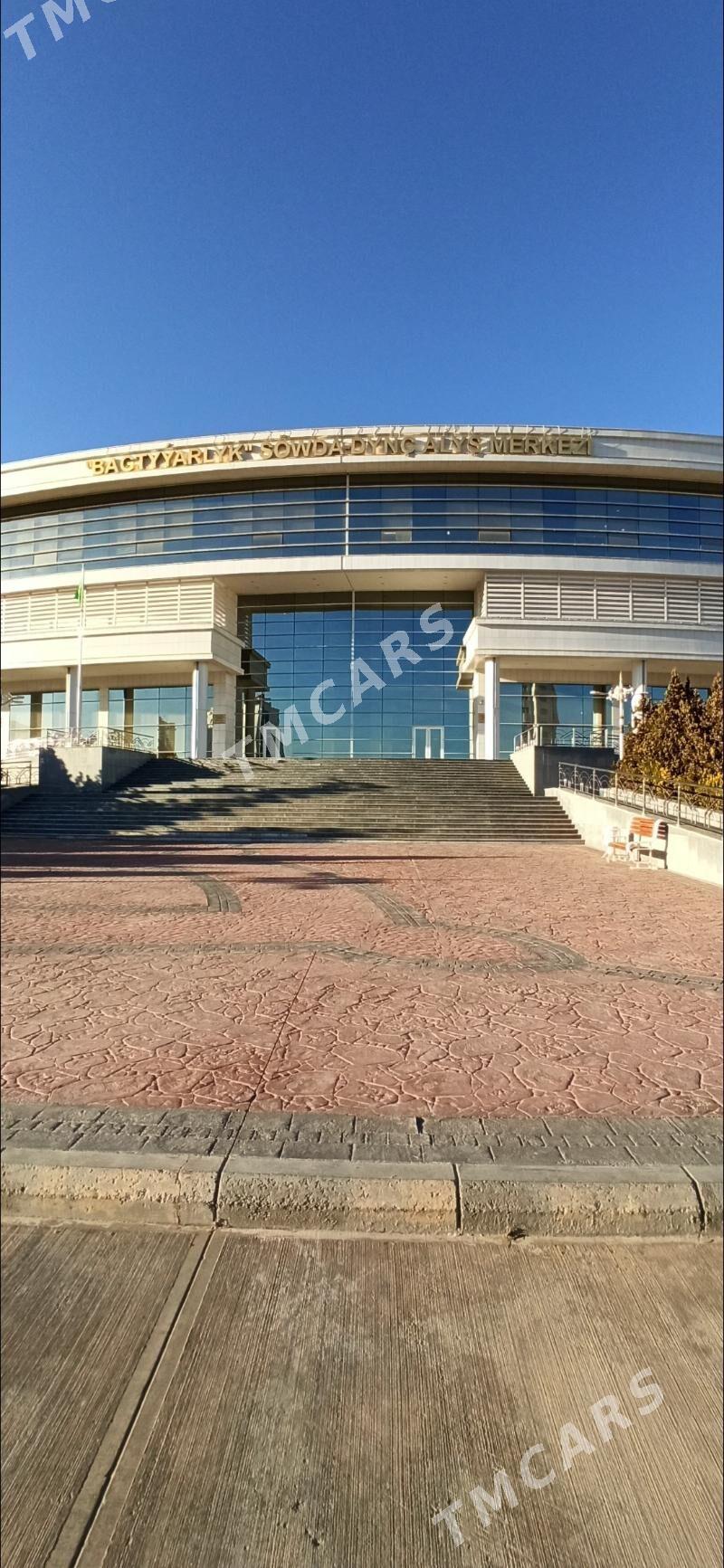 Satyjy gyz/gelin ПРОДАВЩИЦА️ - Aýtakow (Oguzhan köç.) - img 2