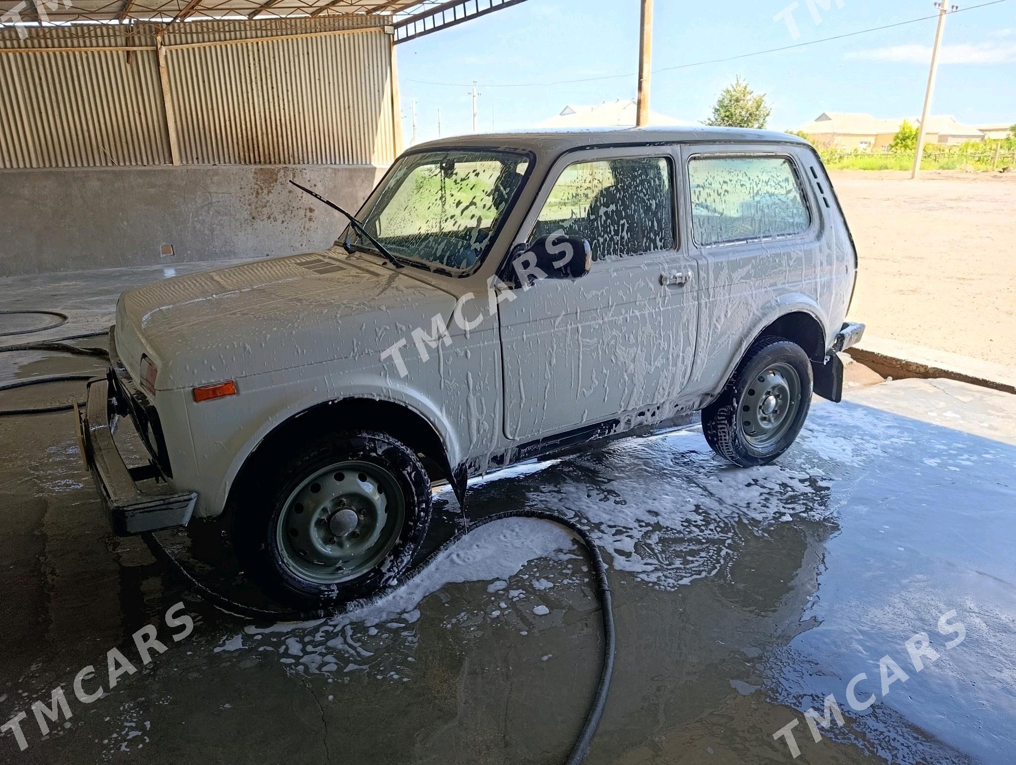 Lada Niva 2014 - 120 000 TMT - Мары - img 5