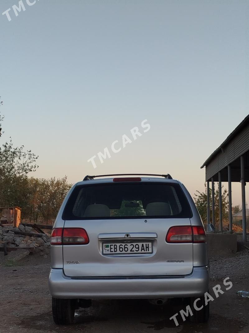 Toyota Sienna 2002 - 155 000 TMT - Теджен - img 7