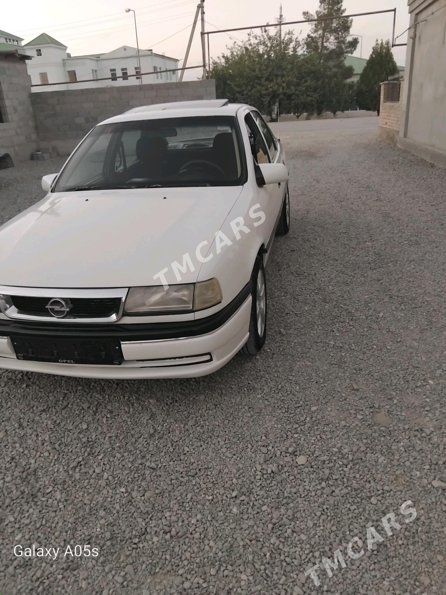 Opel Vectra 1994 - 42 000 TMT - Бахарден - img 8