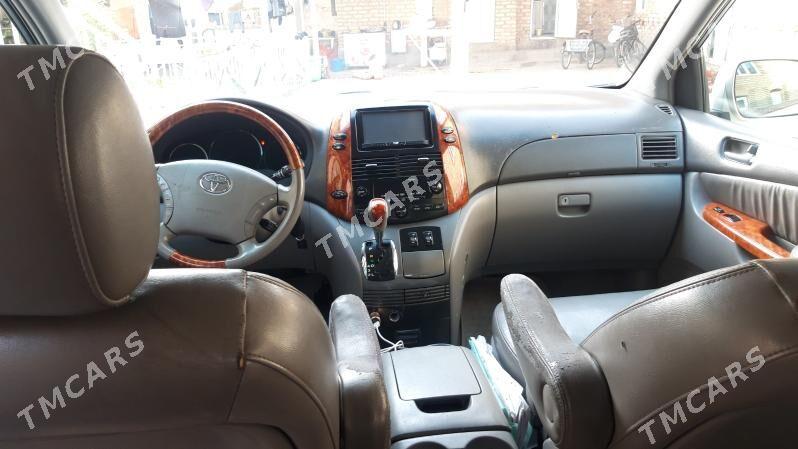 Toyota Sienna 2008 - 225 000 TMT - Теджен - img 3