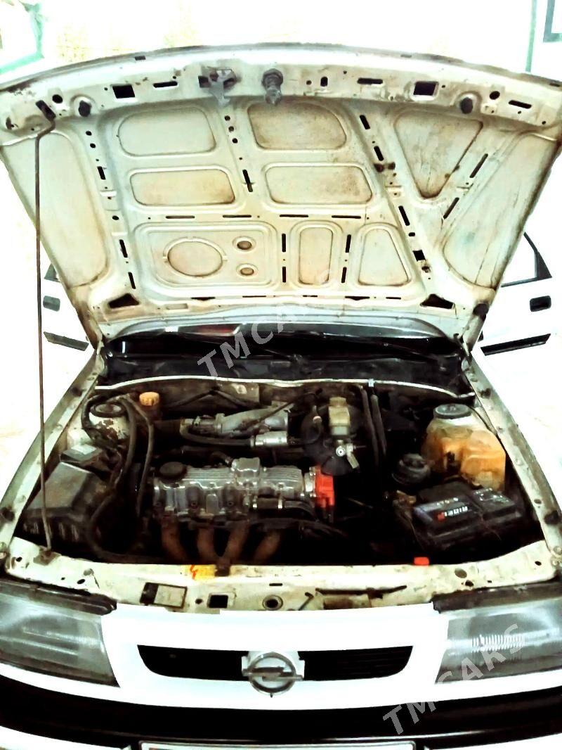 Opel Vectra 1992 - 30 000 TMT - Губадаг - img 3