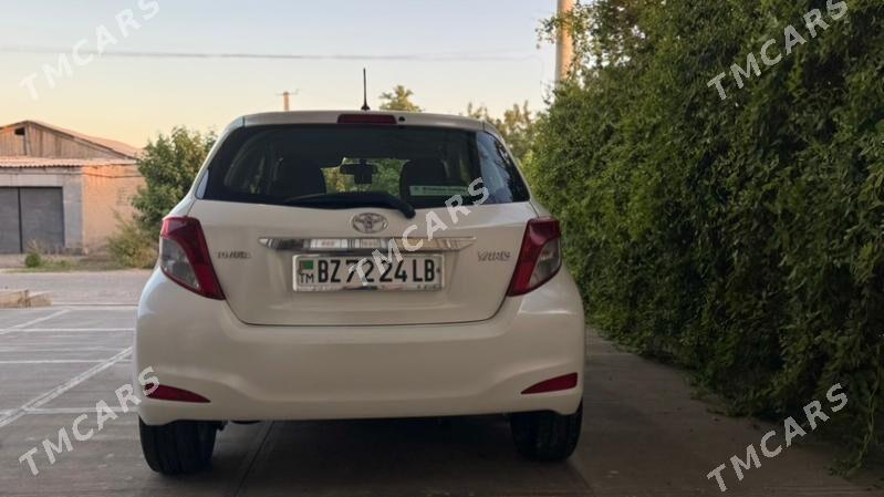 Toyota Yaris 2012 - 130 000 TMT - Саят - img 2