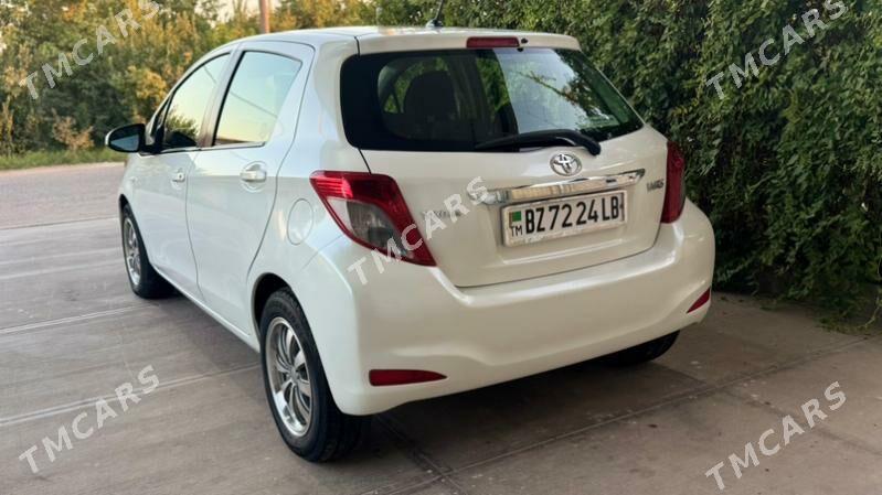 Toyota Yaris 2012 - 130 000 TMT - Саят - img 4