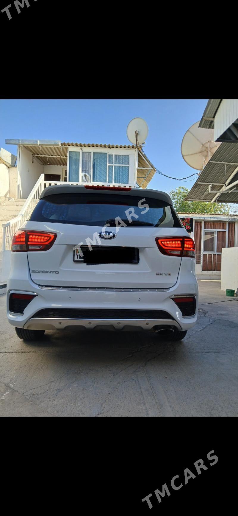 Kia Sorento 2018 - 350 000 TMT - Bedew - img 7