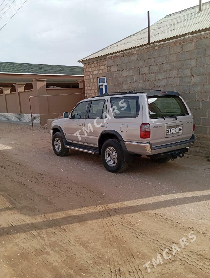 Toyota 4Runner 1998 - 165 000 TMT - Гумдаг - img 4