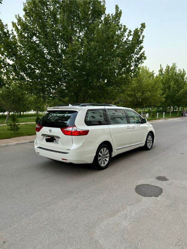 Toyota Sienna 2020 - 550 000 TMT - Aşgabat - img 4