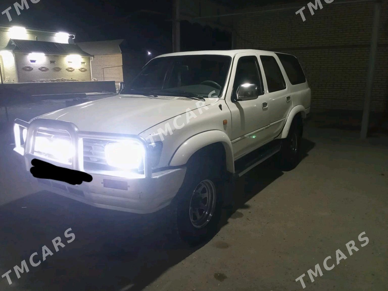 Toyota Hilux 1992 - 34 000 TMT - Мары - img 3