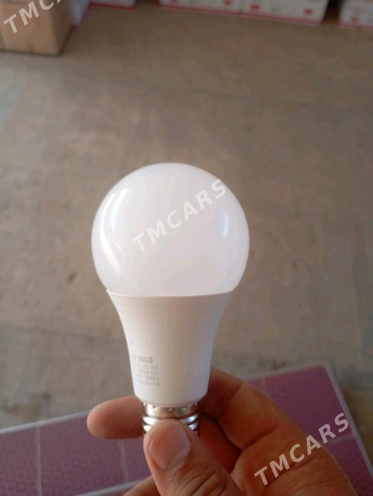 Ak lampa arzan bahadan - Mary - img 4