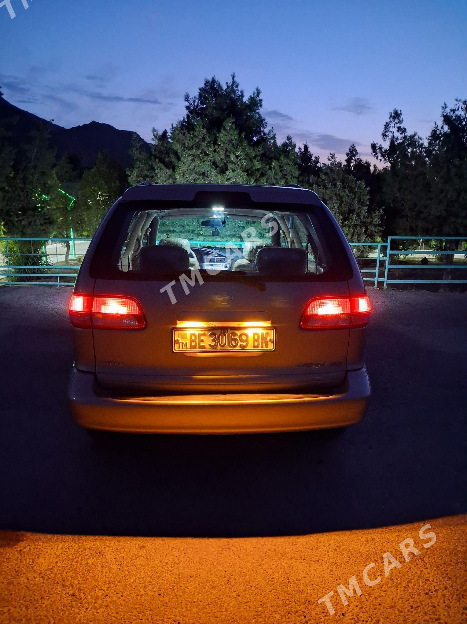 Toyota Sienna 2002 - 180 000 TMT - Esenguly - img 6