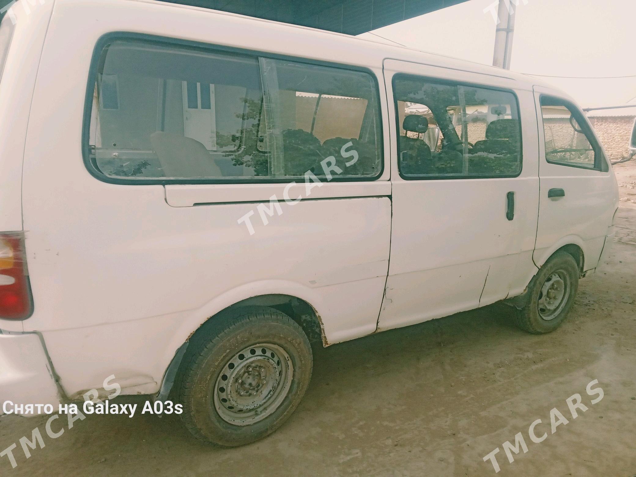 Toyota Hiace 2004 - 60 000 TMT - Türkmengala - img 4