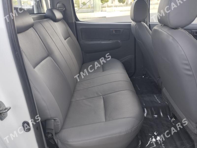 Toyota Hilux 2011 - 270 000 TMT - Türkmenbaşy - img 4