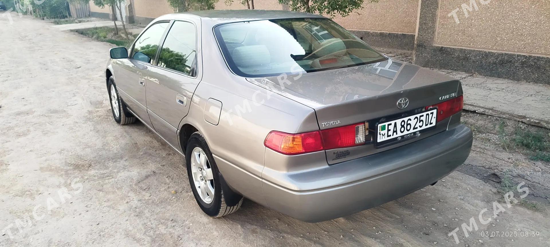 Toyota Camry 2001 - 155 000 TMT - Köneürgenç - img 3