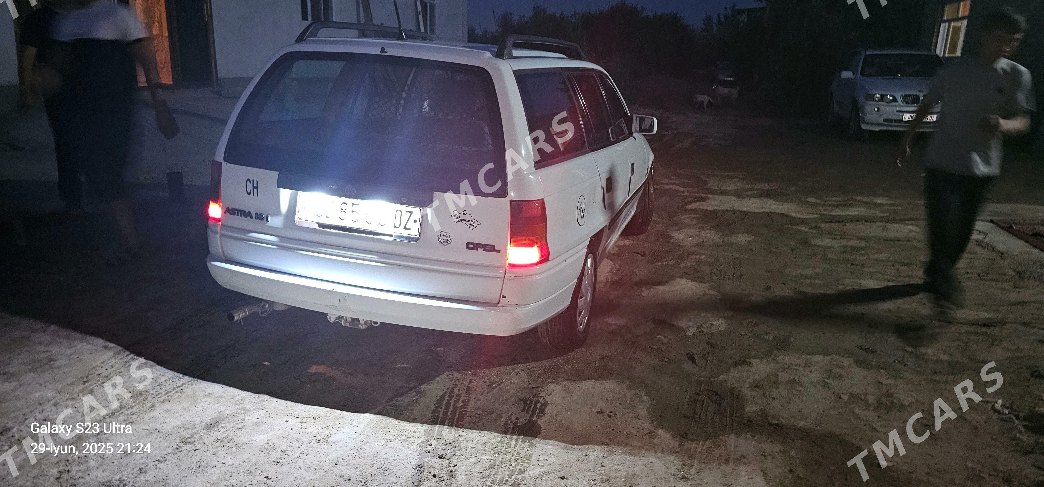 Opel Astra 1993 - 35 000 TMT - Дашогуз - img 4