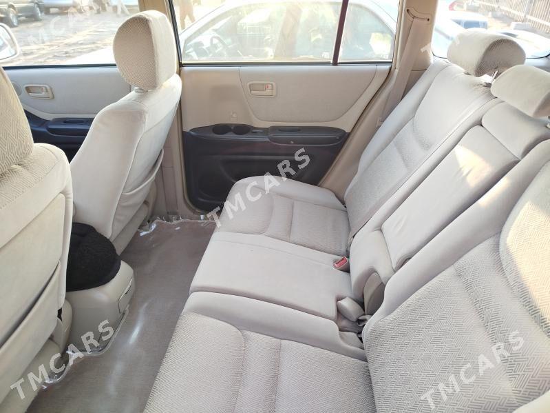 Toyota Highlander 2002 - 200 000 TMT - Кёнеургенч - img 4