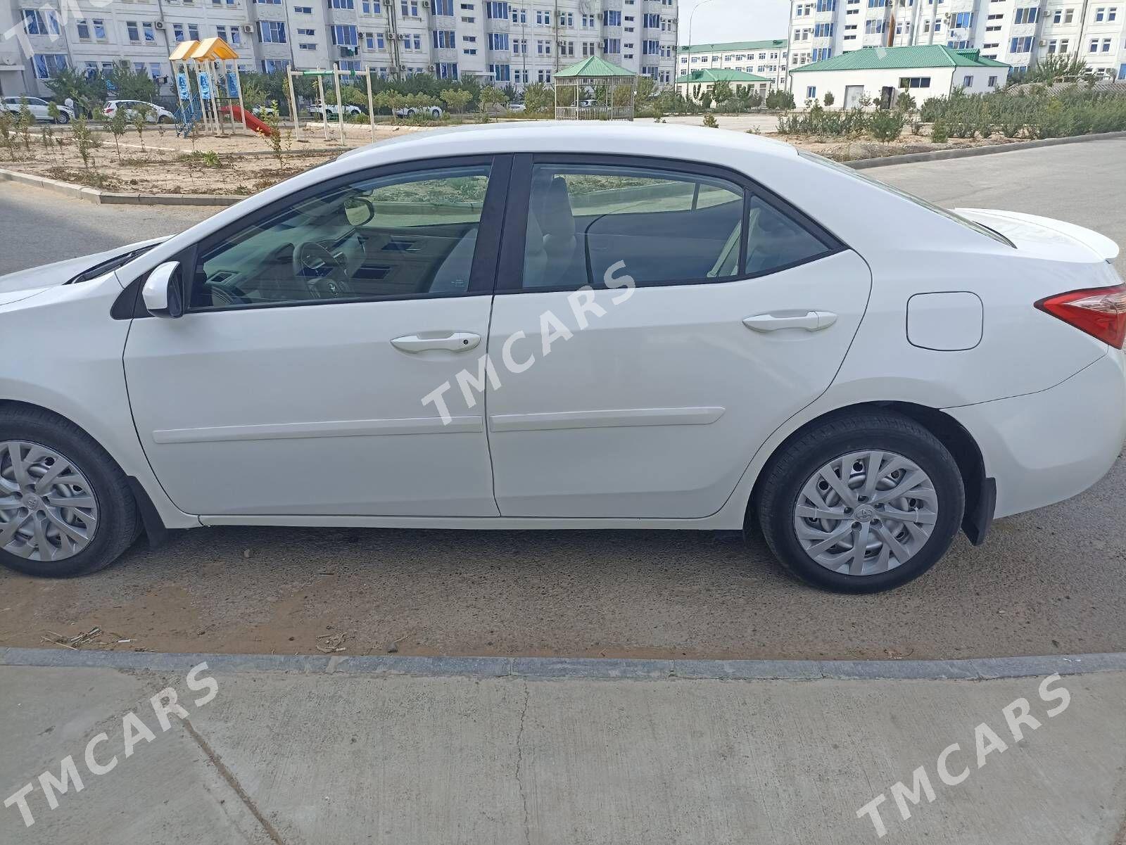 Toyota Corolla 2017 - 233 000 TMT - Ашхабад - img 3