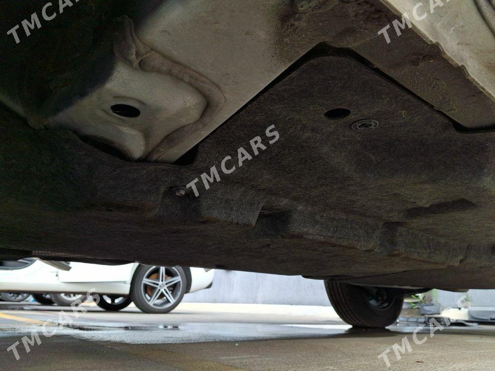 Toyota Highlander 2022 - 470 000 TMT - Aşgabat - img 4