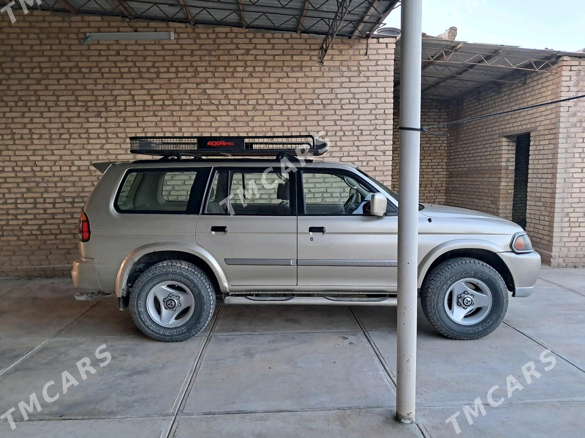 Mitsubishi Montero 2000 - 95 000 TMT - Халач - img 4