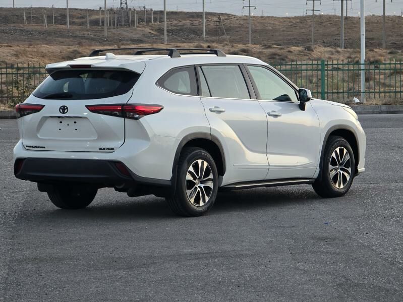 Toyota Highlander 2021 - 605 000 TMT - Ашхабад - img 9