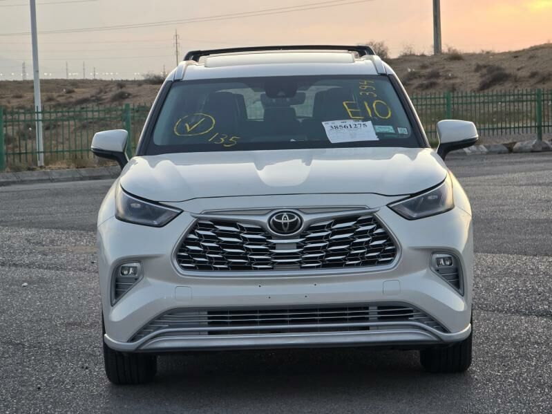 Toyota Highlander 2021 - 605 000 TMT - Ашхабад - img 5