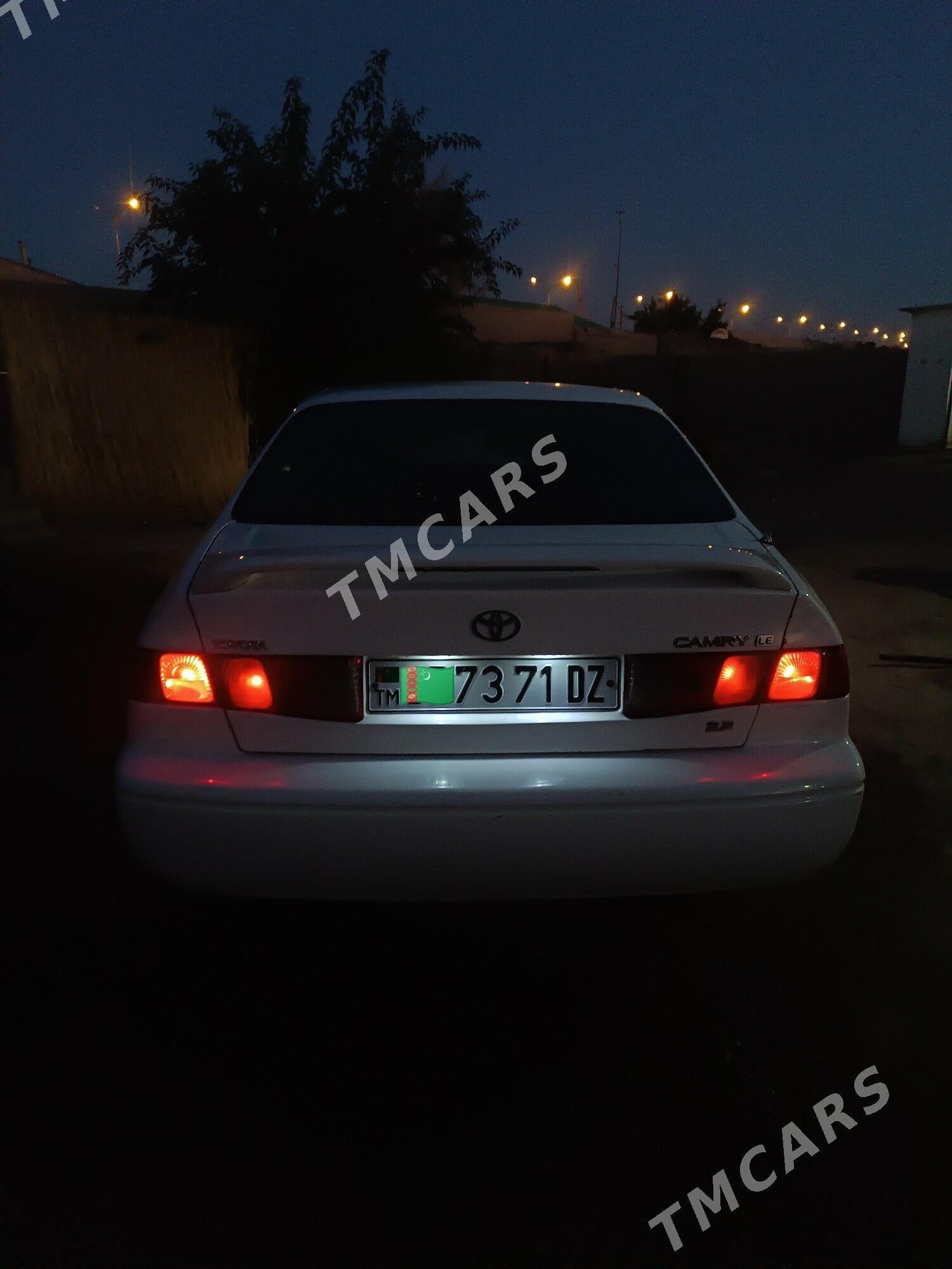 Toyota Camry 1998 - 105 000 TMT - Boldumsaz - img 3