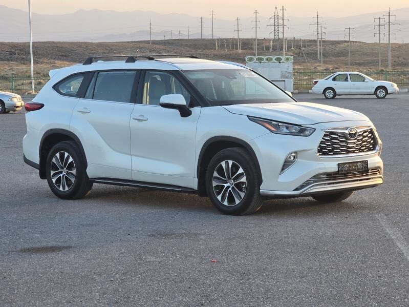 Toyota Highlander 2021 - 640 000 TMT - Aşgabat - img 9