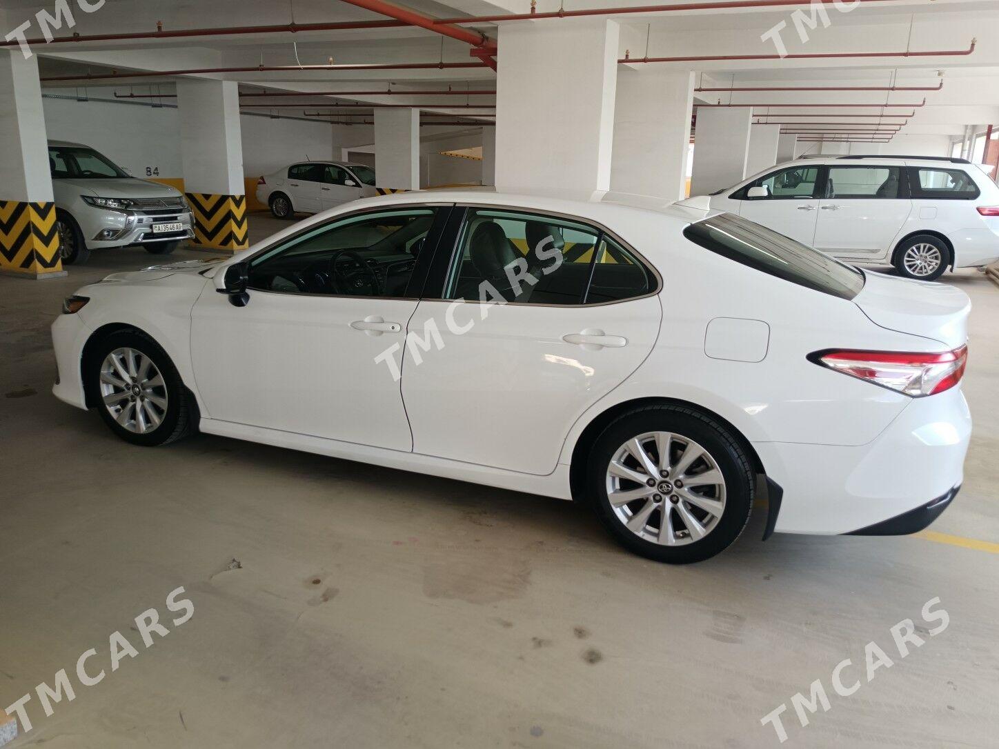 Toyota Camry 2019 - 280 000 TMT - Гаудан "В" - img 4