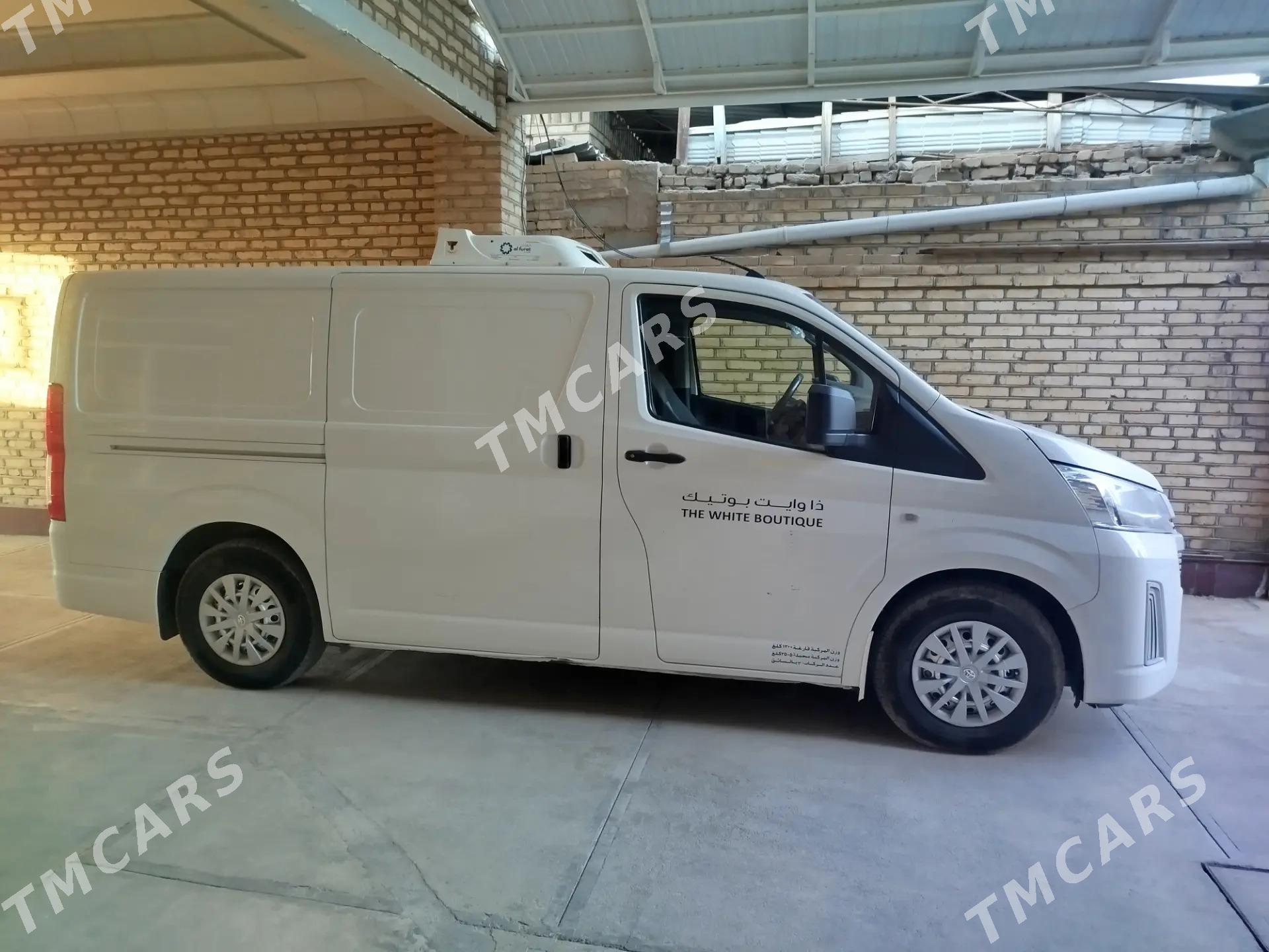 Toyota Hiace 2021 - 520 000 TMT - Мары - img 7