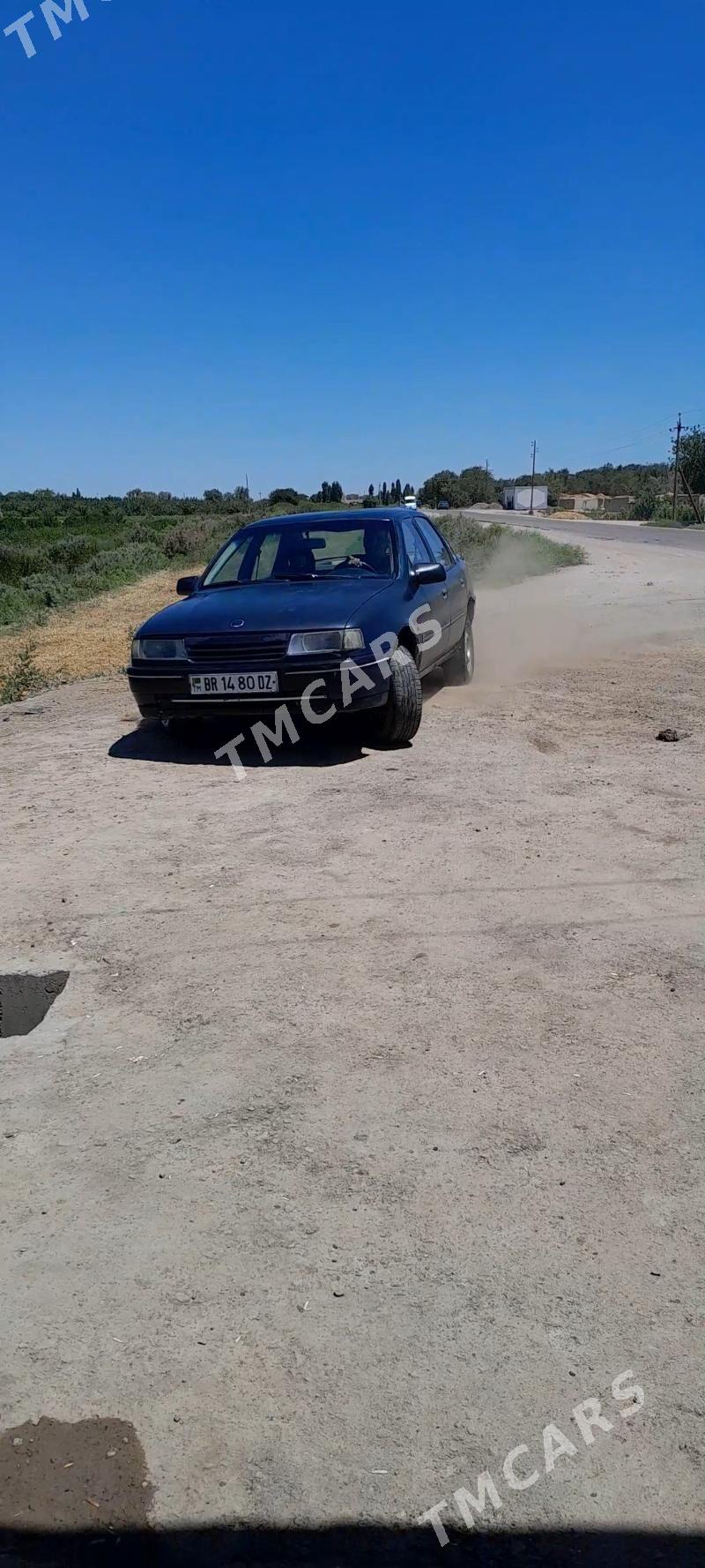 Opel Vectra 1991 - 18 000 TMT - Гурбансолтан Едже - img 3