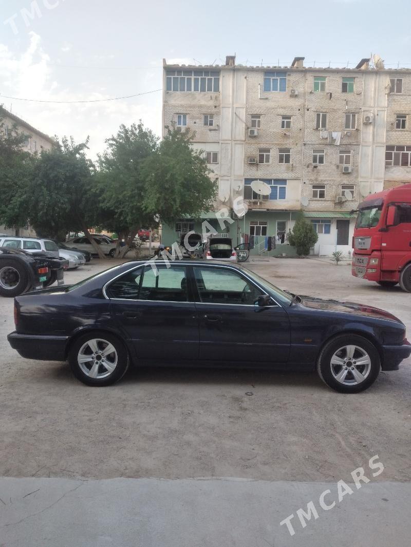 BMW 525 1993 - 45 000 TMT - Balkanabat - img 4