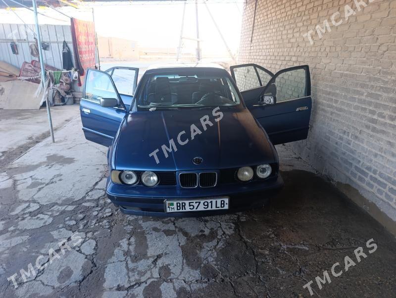 BMW 525 1988 - 45 000 TMT - Фарап - img 3