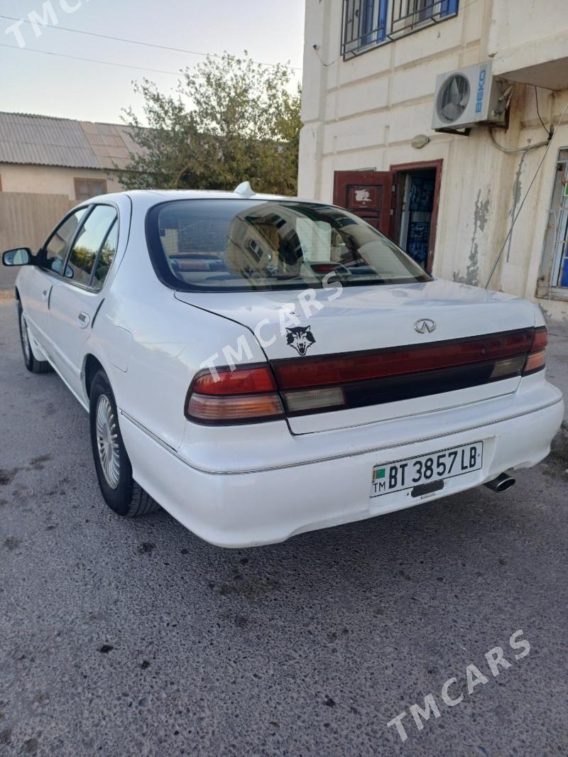 Infiniti I30 1997 - 52 000 TMT - Туркменабат - img 3