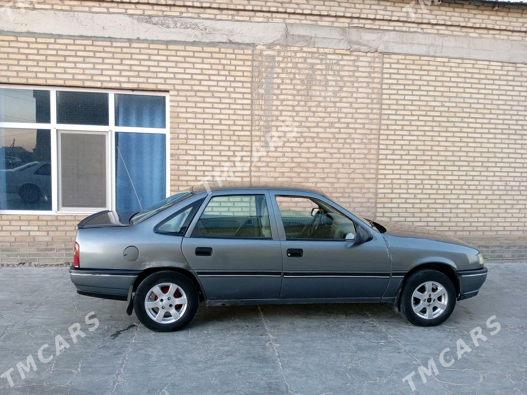 Opel Vectra 1990 - 23 000 TMT - Mary - img 3