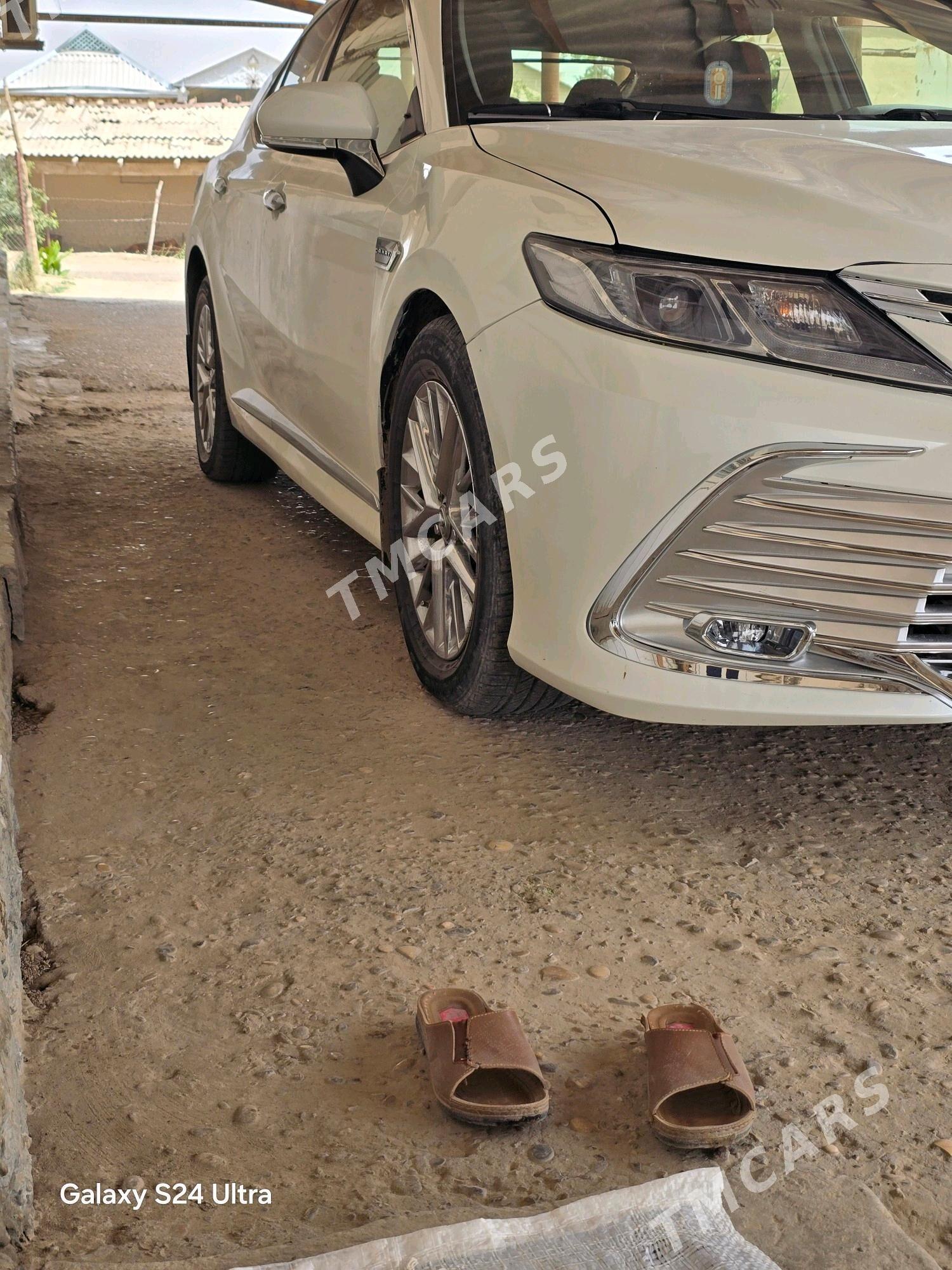 Toyota Camry 2018 - 290 000 TMT - Тагтабазар - img 4