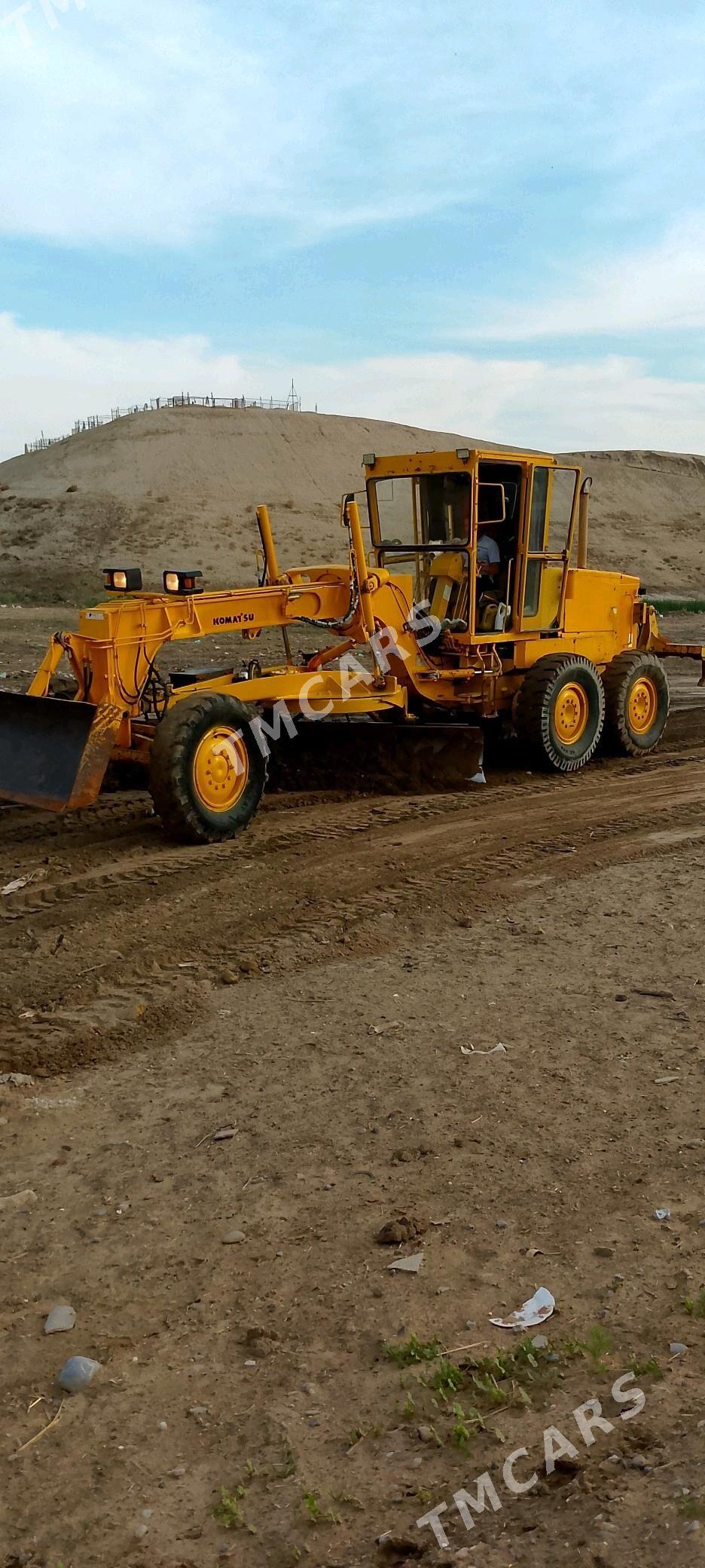 Komatsu GD655-6 2011 - 1 100 000 TMT - Murgap - img 4