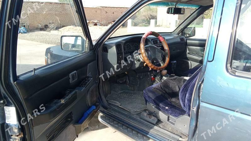 Nissan Pathfinder 1994 - 70 000 TMT - Sarahs - img 10