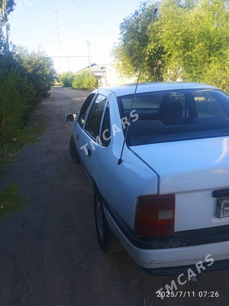Opel Vectra 1991 - 30 000 TMT - Boldumsaz - img 1