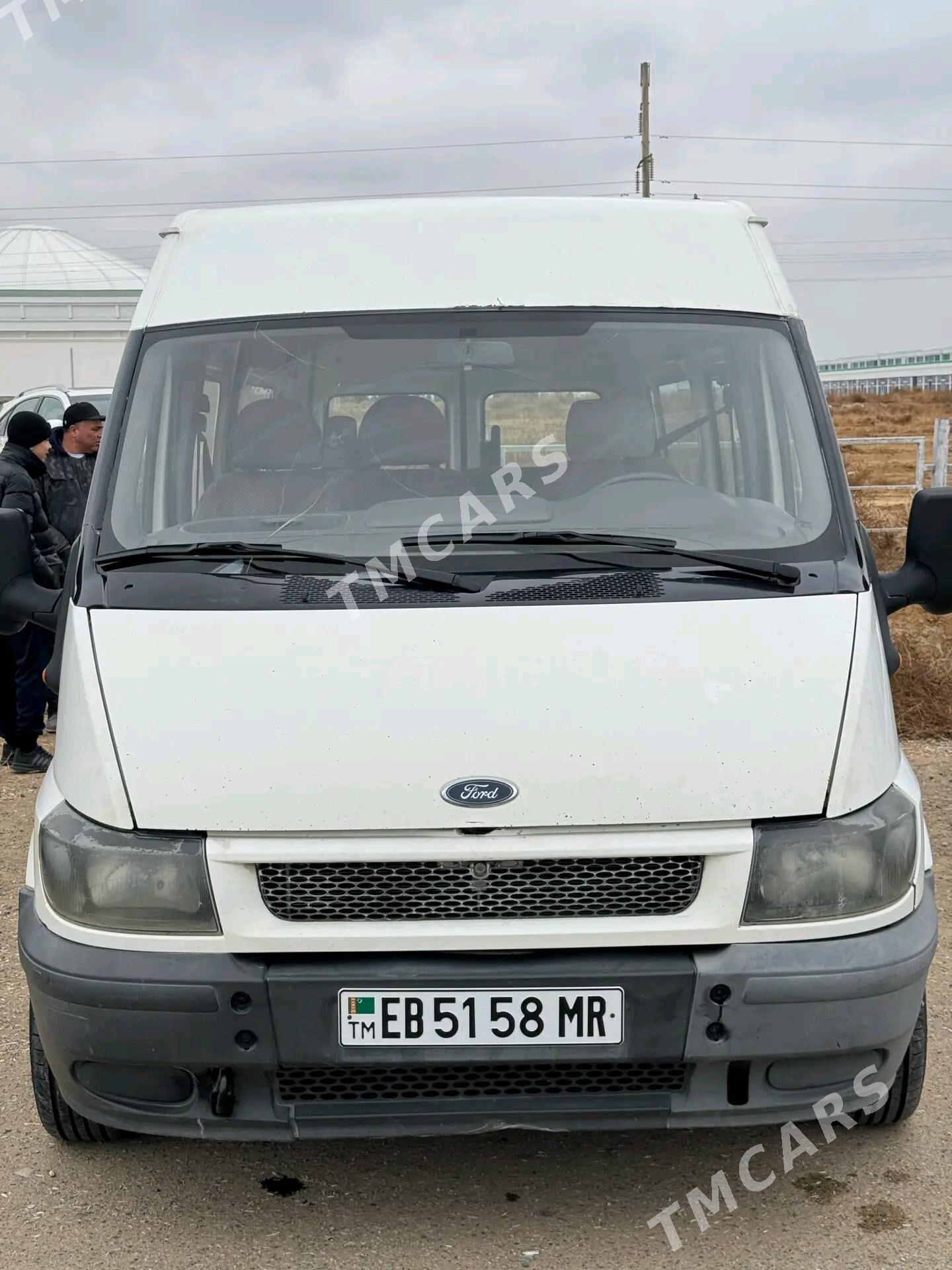 Ford Cargo 3535D 2001 - 80 000 TMT - Мургап - img 2
